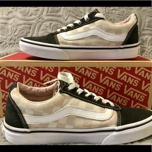 VANS CLASSIC PINK & BLACK CHECKERED SHOES